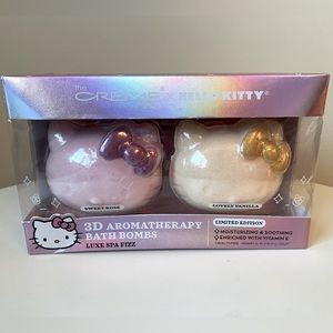 THE CREME SHOP Hello Kitty 3D Aromatherapy Bath Bomb Set